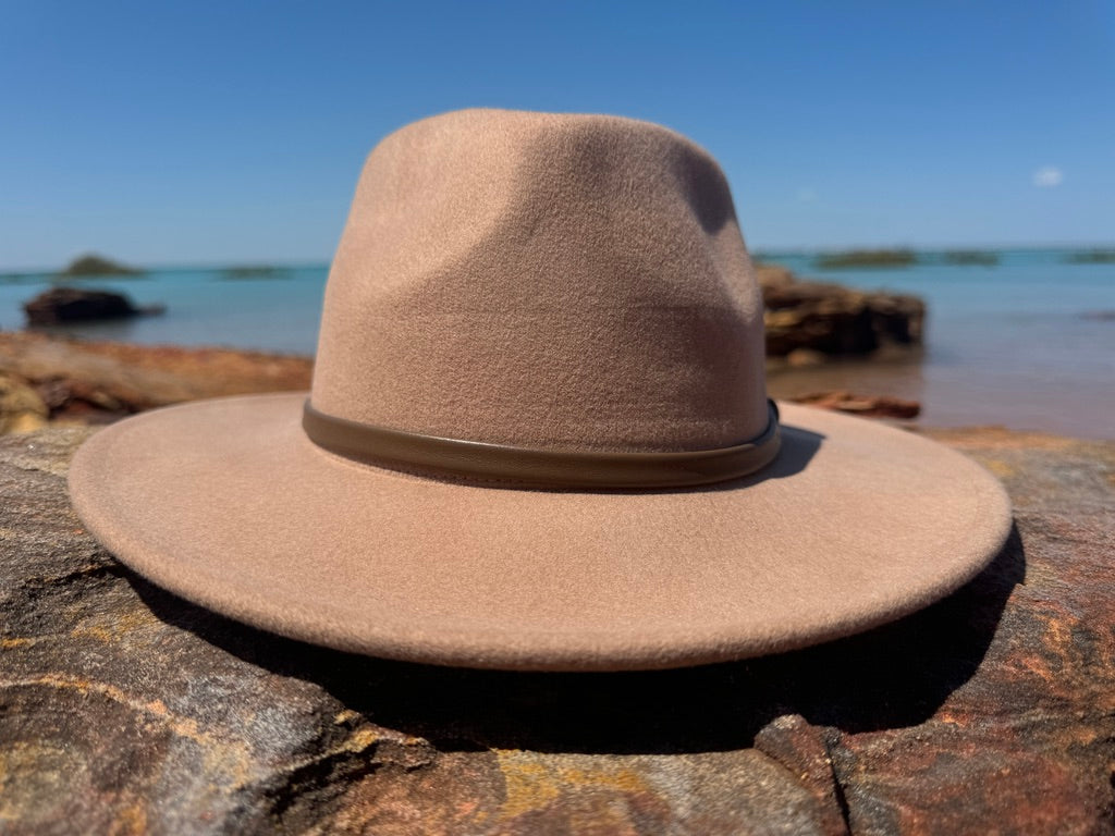Hat 100% Wool - Camel