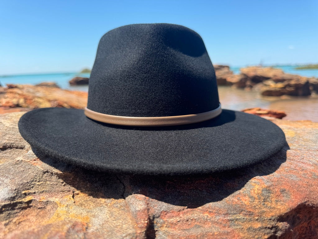 Hat 100% Wool - Black